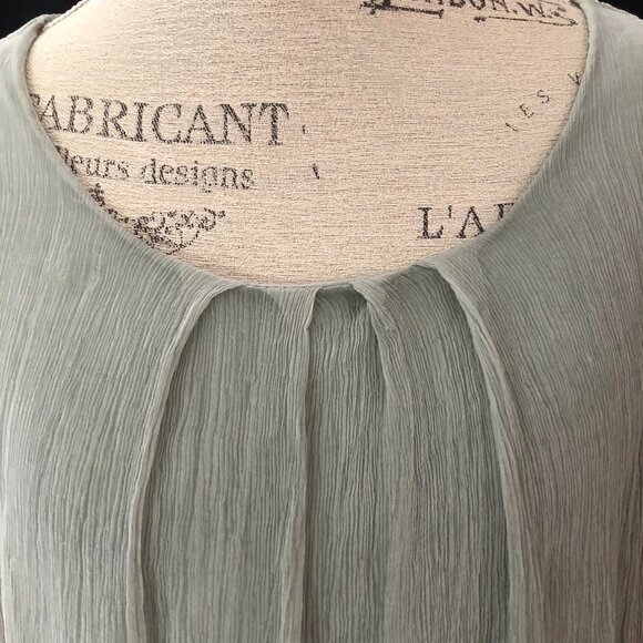 Gorgeous Italian Made Flowy Linen top: Size M/L - Picture 1 of 16